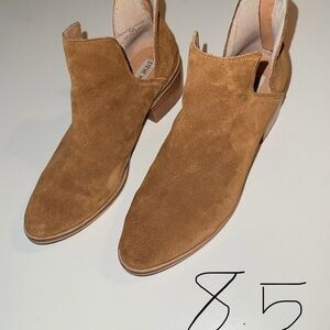 Steve Madden Women's Tan Suede Ankle Boots